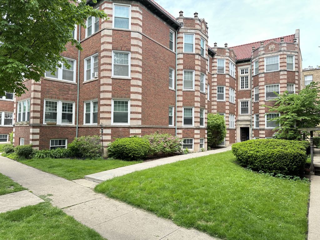 Evanston Sublet Apartments
